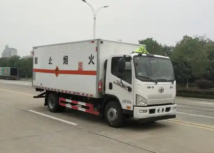 沅陵爆破器材运输车可以上高速吗？